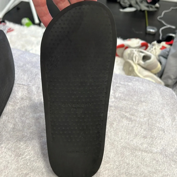 Givenchy slides decent condition with some wear - Picture 5 of 5